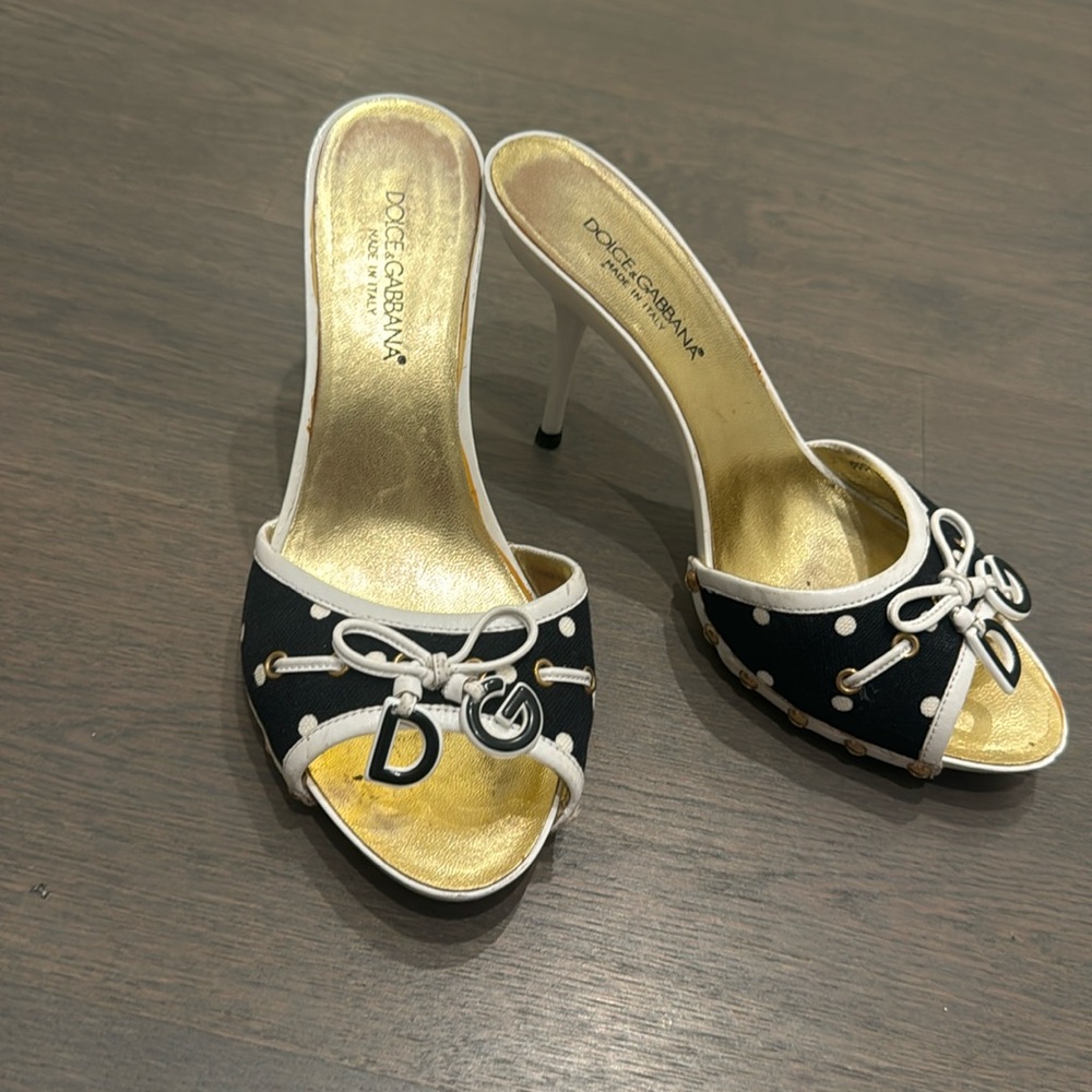 Dolce and gabbana polka dot mules